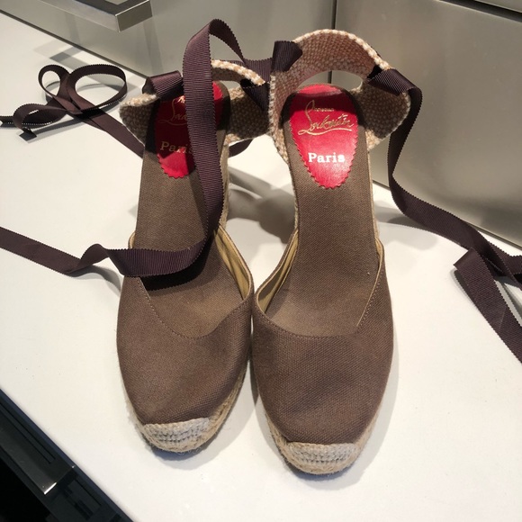 Christian Louboutin Shoes - Preowned Authentic Christian Louboutin jute